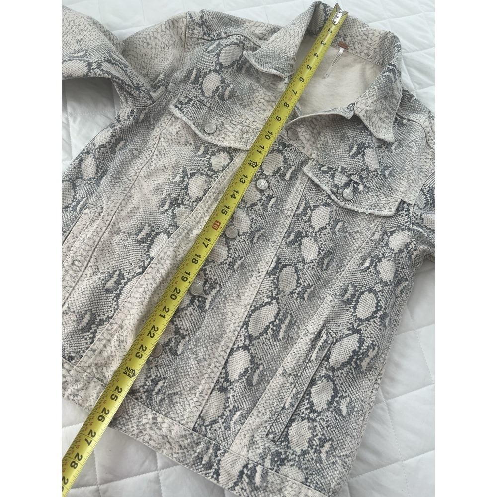 Free People Snake Print Denim Trucker Jacket Womens Size S Coquette Y2K Edgy Alt - Picture 8 of 11